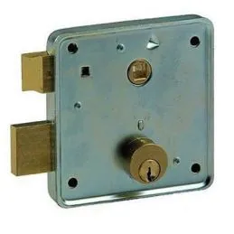 MG Monti 433 gate lock applied