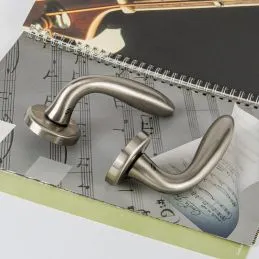 Maniglia Mach Colombo Design CD81
